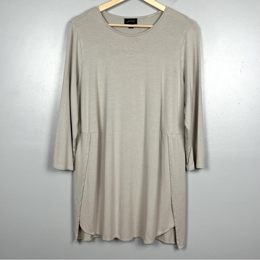 J.Jill stone rayon spandex 3/4 sleeve split hem lightweight top, medium.